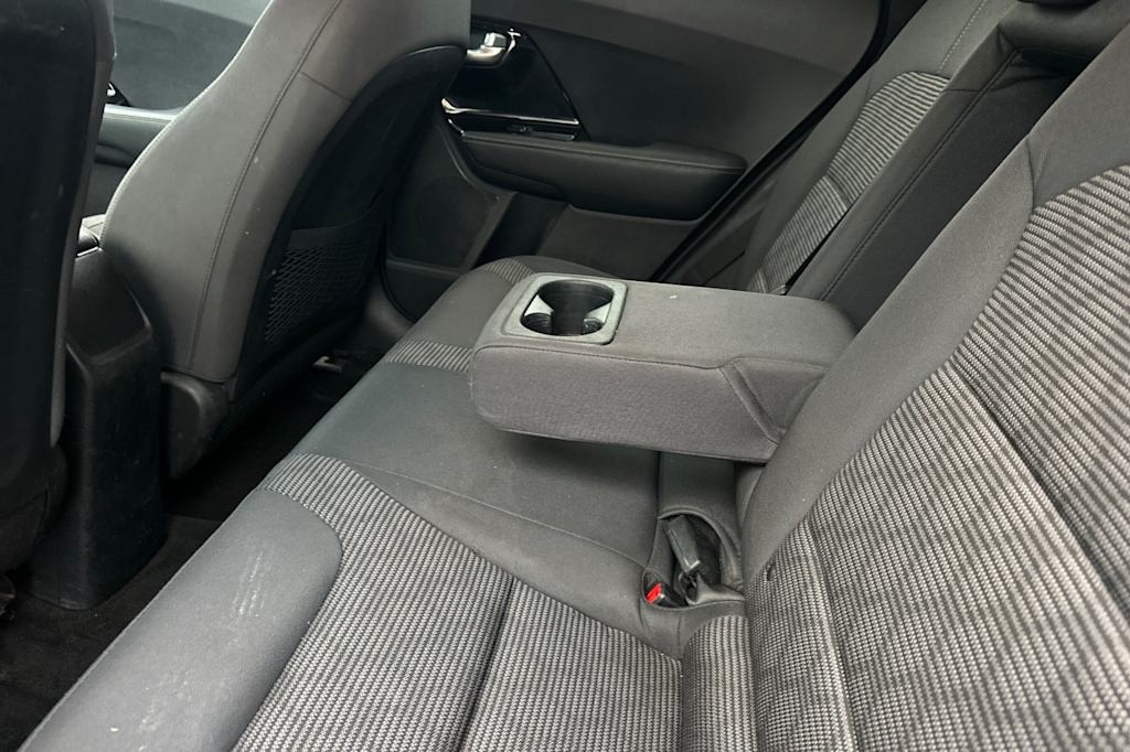 Thumbnail: 2022 Kia Niro - 10