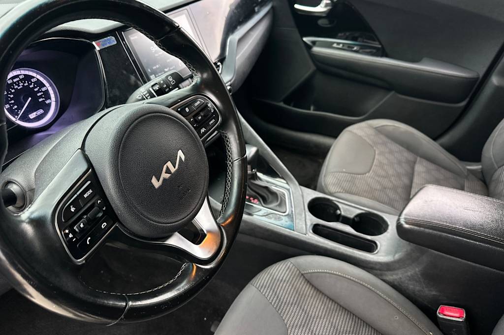Thumbnail: 2022 Kia Niro - 9