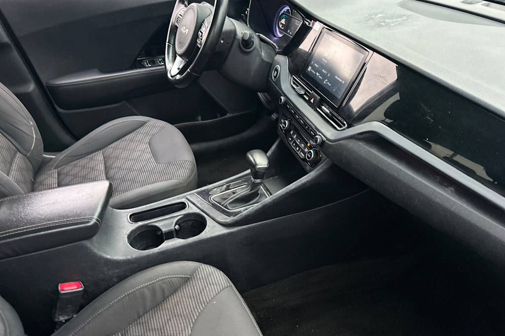 Thumbnail: 2022 Kia Niro - 12