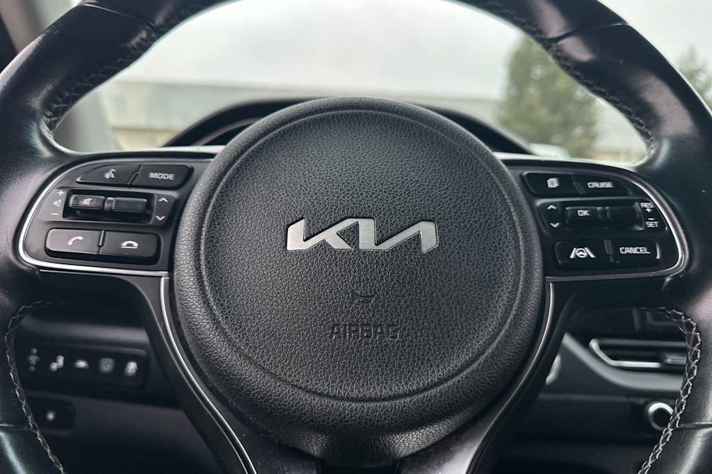 Thumbnail: 2022 Kia Niro - 24