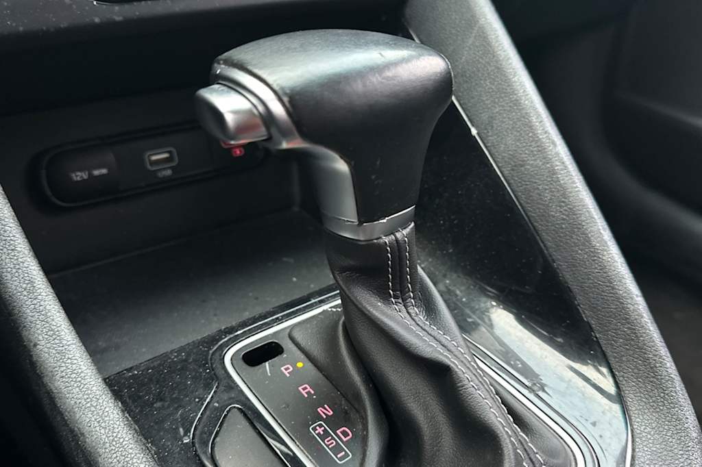 Thumbnail: 2022 Kia Niro - 14