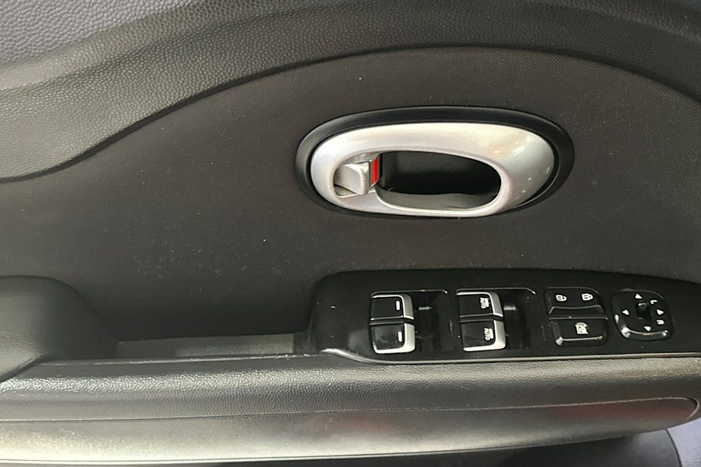 Thumbnail: 2019 Kia Soul - 22