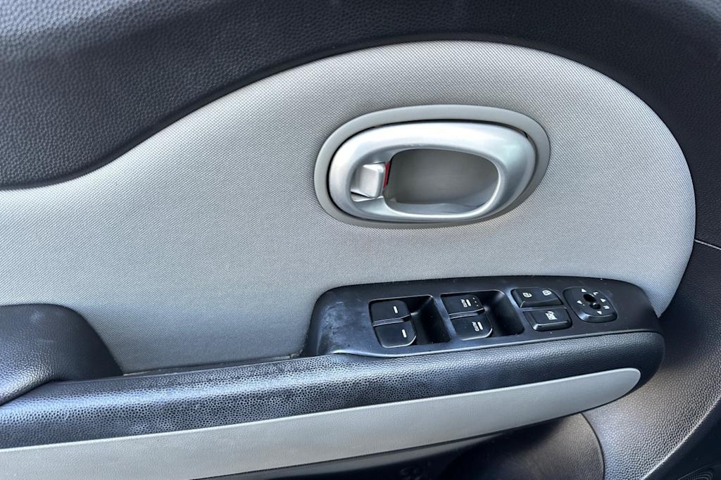 2015 Kia Soul Soul+ 23