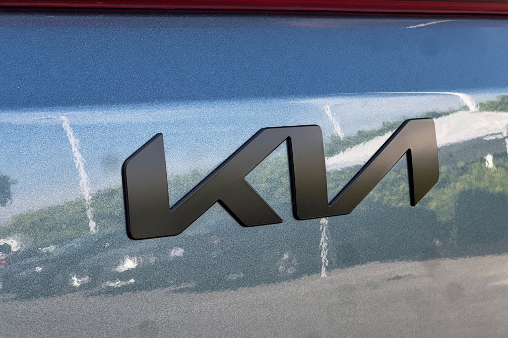 Thumbnail: 2025 Kia Carnival - 25