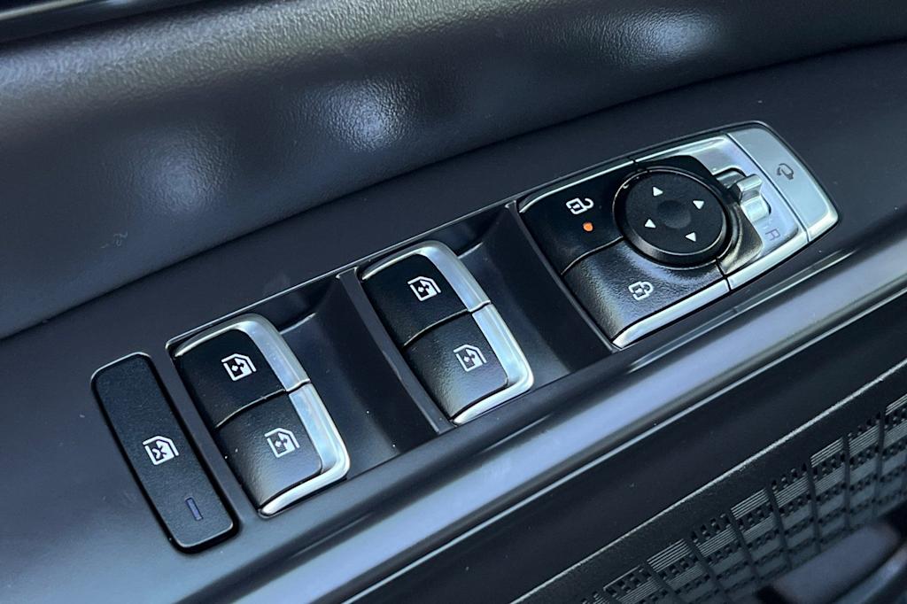 Thumbnail: 2025 Kia Carnival - 23