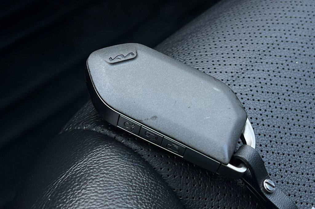 Thumbnail: 2025 Kia Carnival - 16