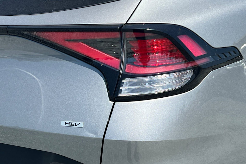 Thumbnail: 2023 Kia Sportage - 21