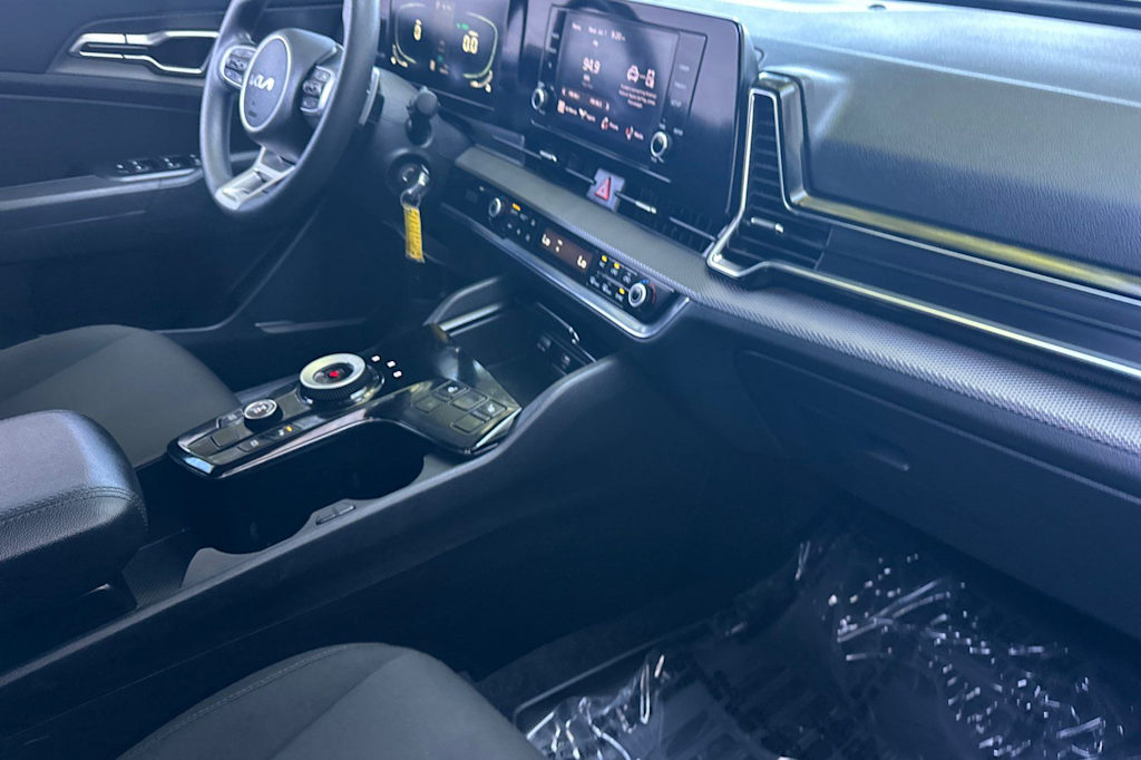 Thumbnail: 2023 Kia Sportage - 13