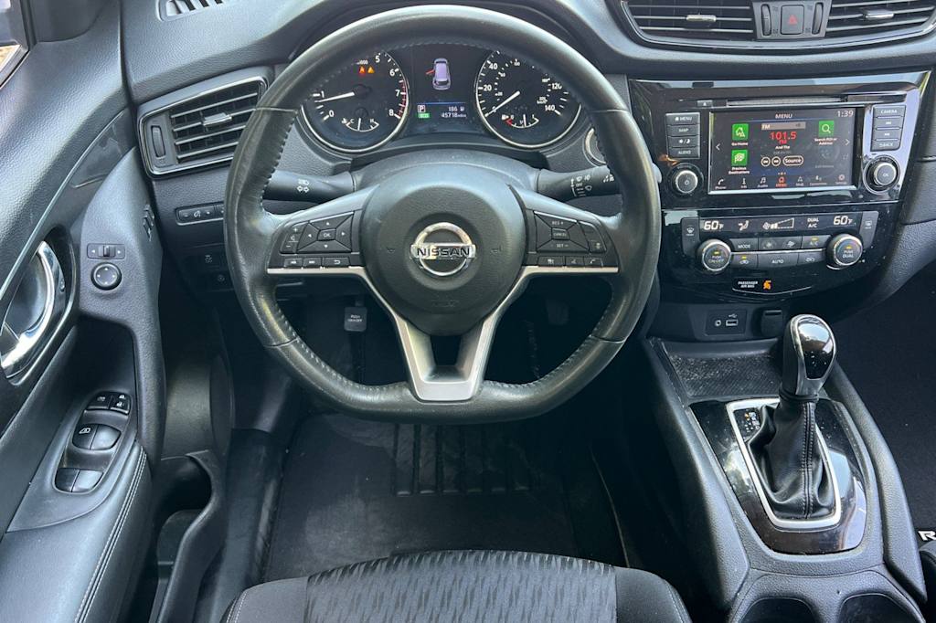 Thumbnail: 2018 Nissan Rogue - 8