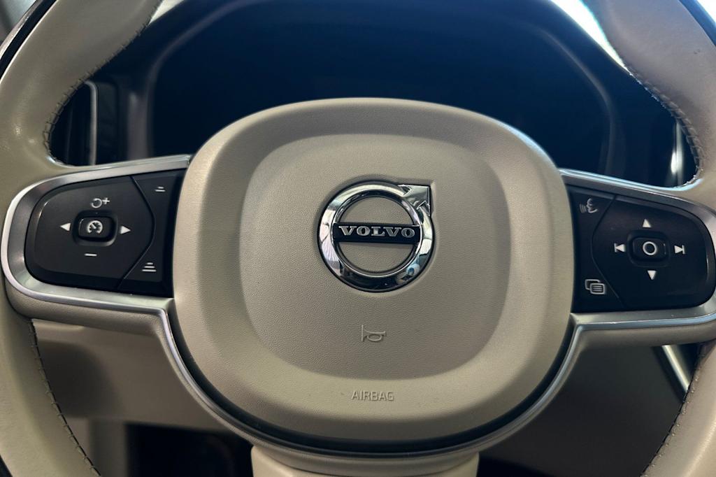 Thumbnail: 2019 Volvo XC60 - 27
