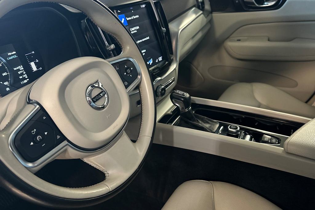 Thumbnail: 2019 Volvo XC60 - 9