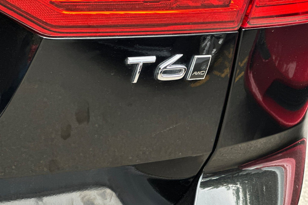 Thumbnail: 2019 Volvo XC60 - 36