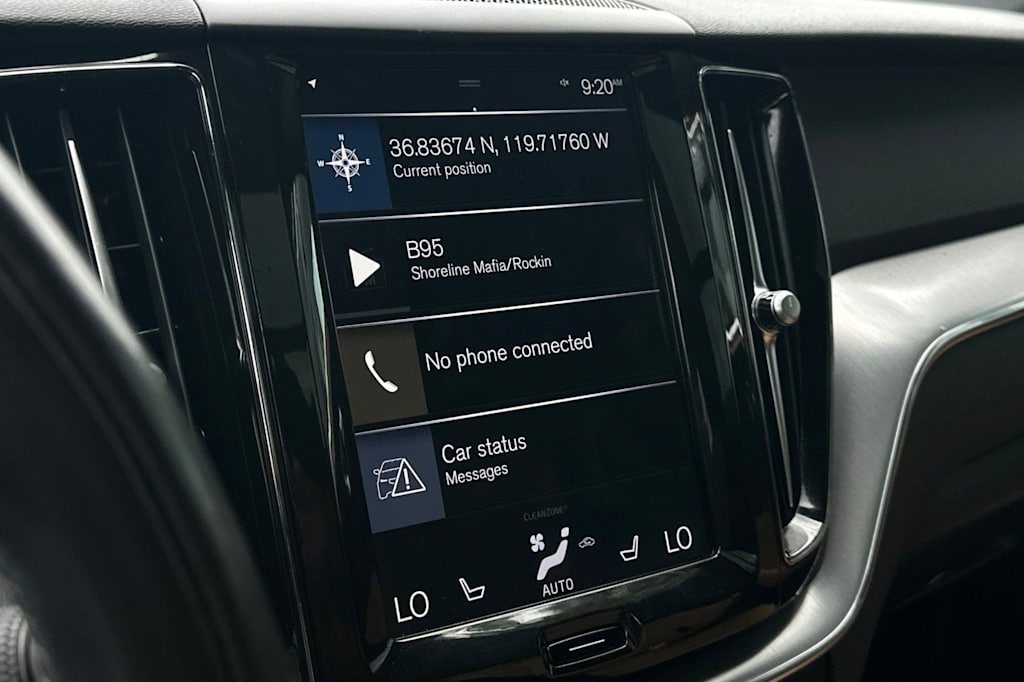 Thumbnail: 2019 Volvo XC60 - 25