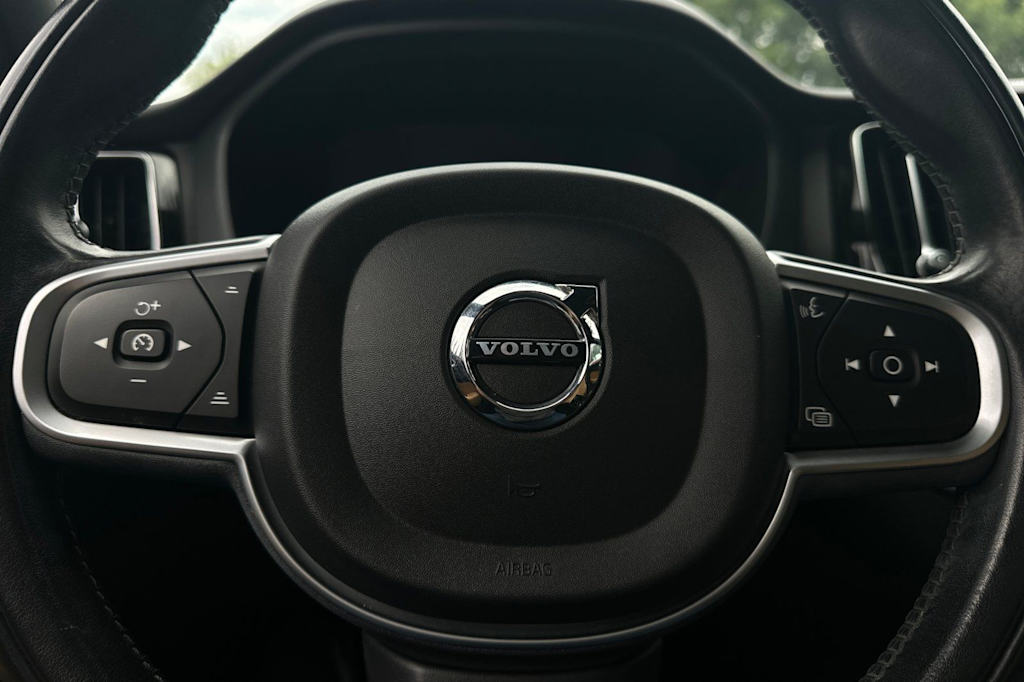 Thumbnail: 2019 Volvo XC60 - 31