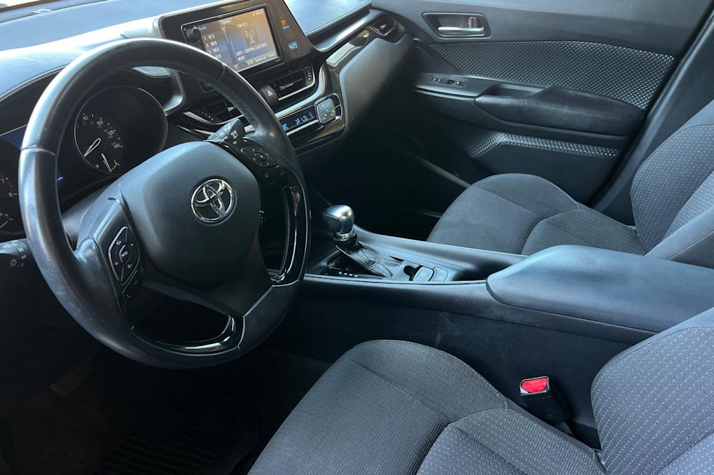 Thumbnail: 2018 Toyota C-HR - 9