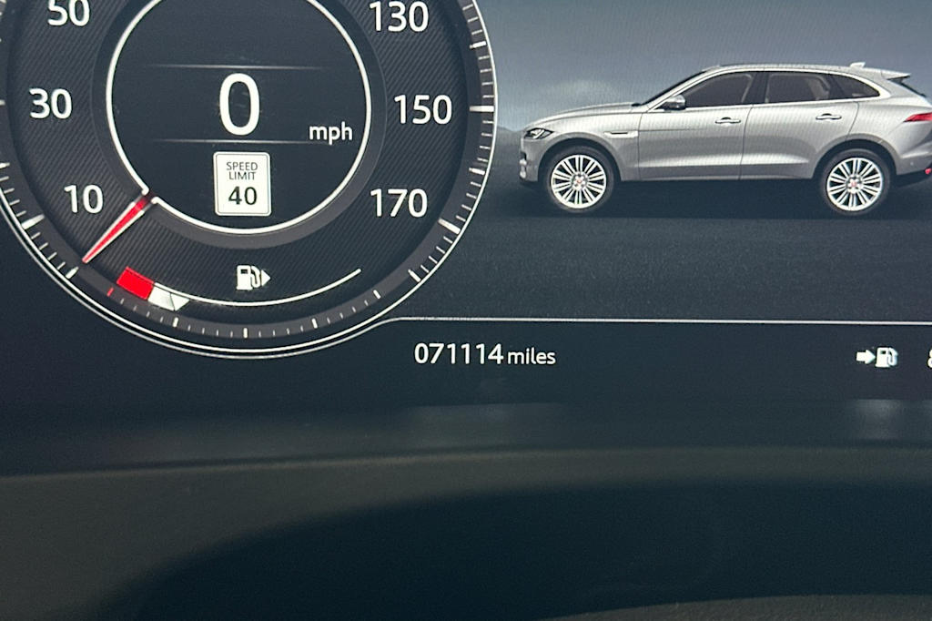 Thumbnail: 2019 Jaguar F-Pace - 30