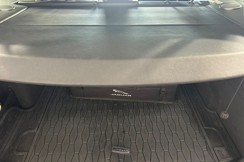 Thumbnail: 2019 Jaguar F-Pace - 23