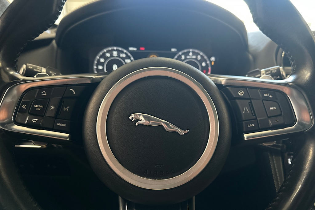 Thumbnail: 2019 Jaguar F-Pace - 29