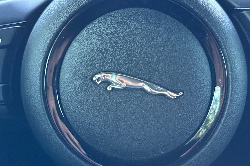 Thumbnail: 2020 Jaguar F-Type - 6