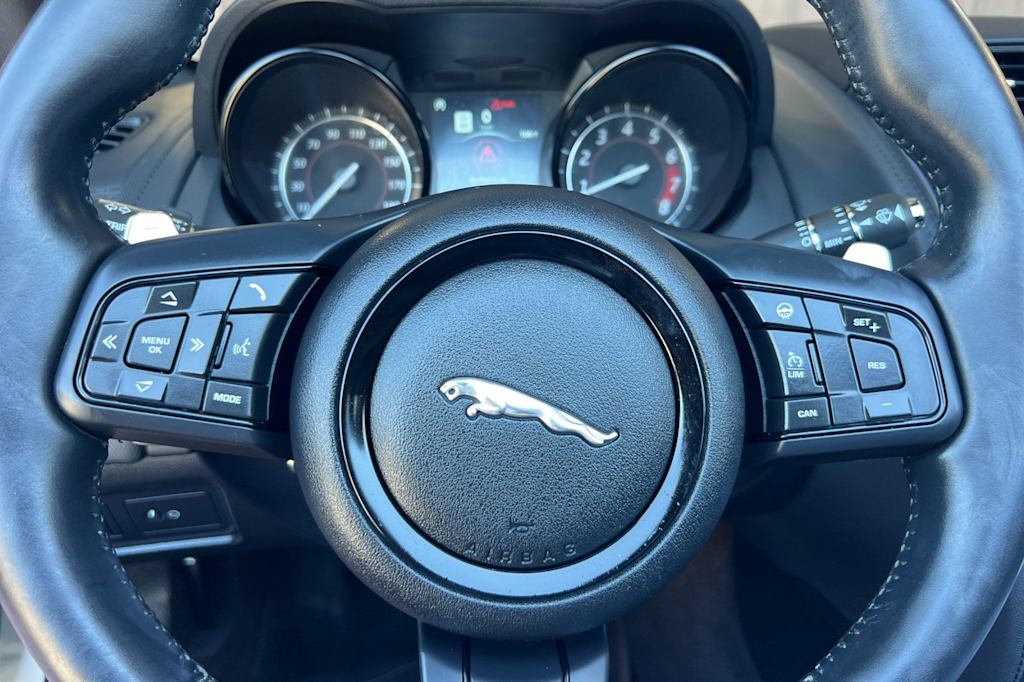 Thumbnail: 2020 Jaguar F-Type - 30