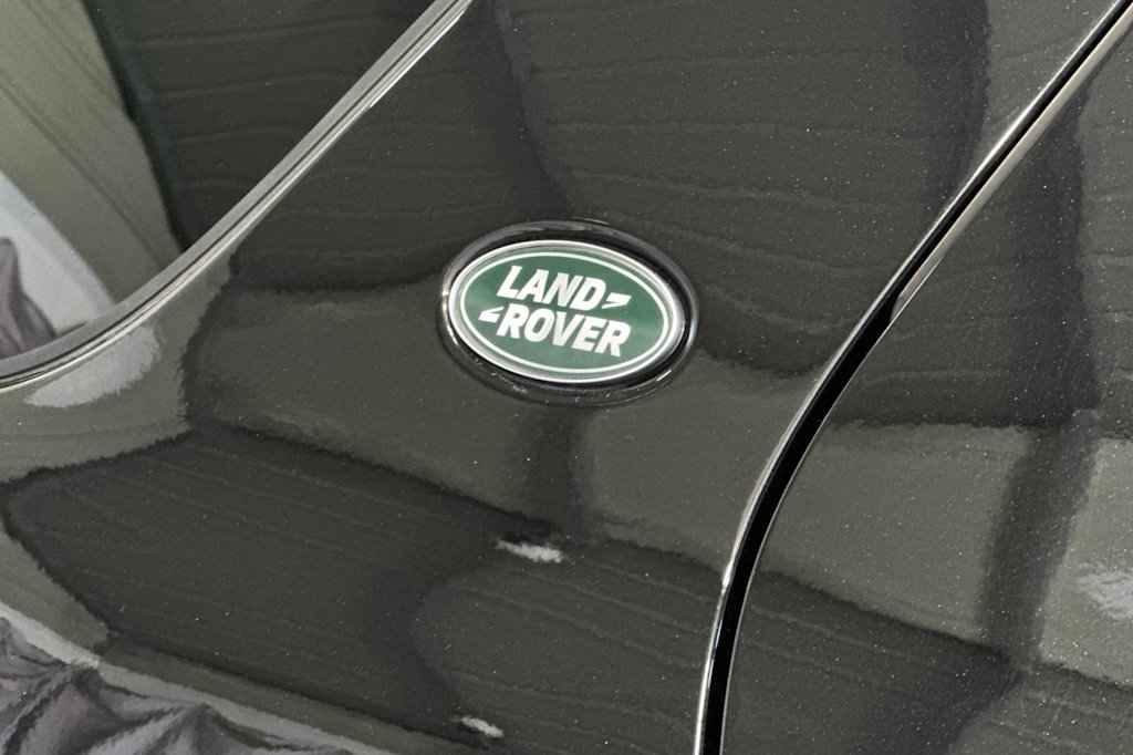 Thumbnail: 2024 Land Rover Discovery Sport - 7