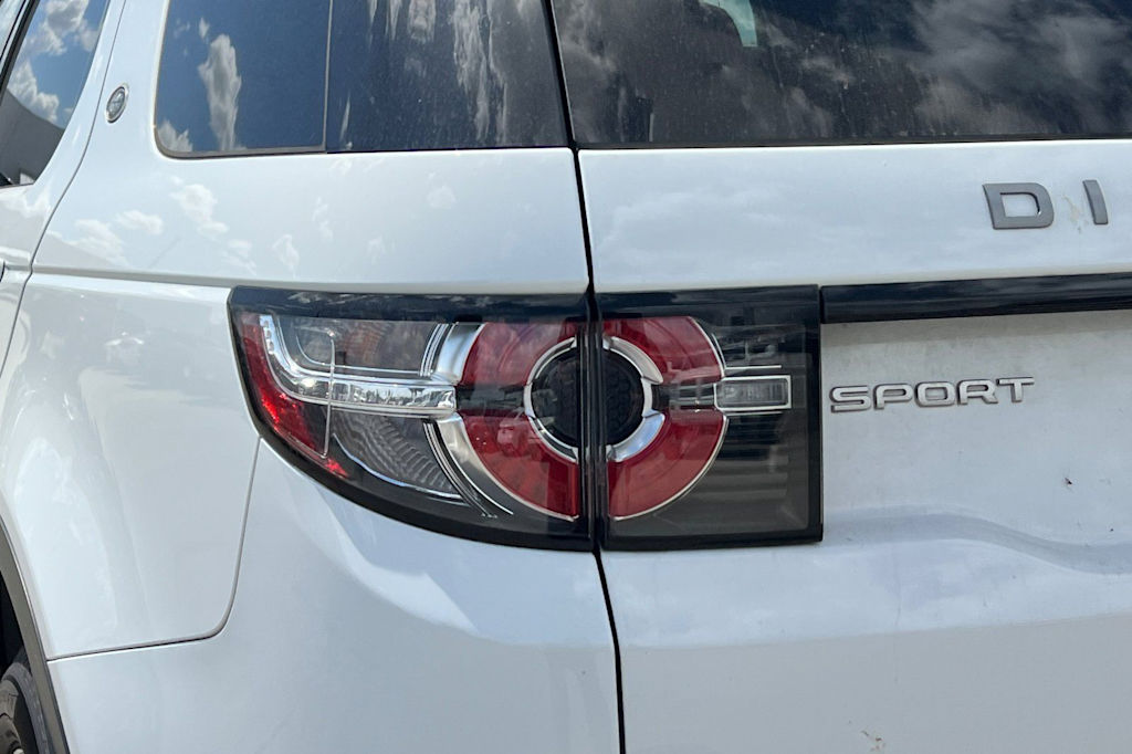 Thumbnail: 2018 Land Rover Discovery Sport - 22