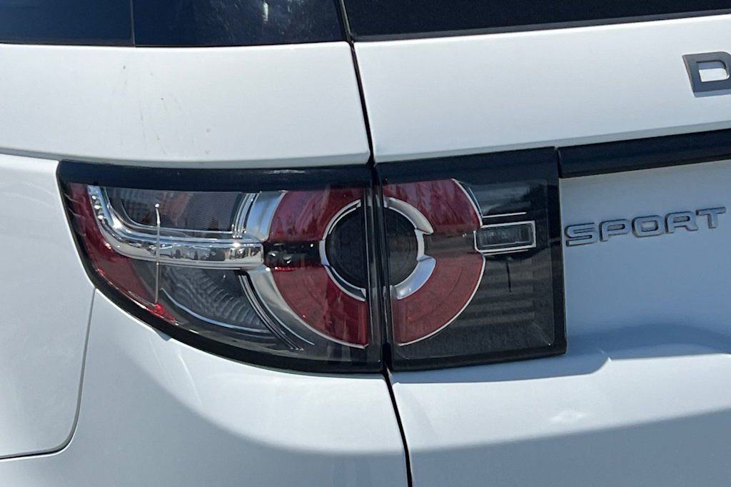 Thumbnail: 2018 Land Rover Discovery Sport - 38