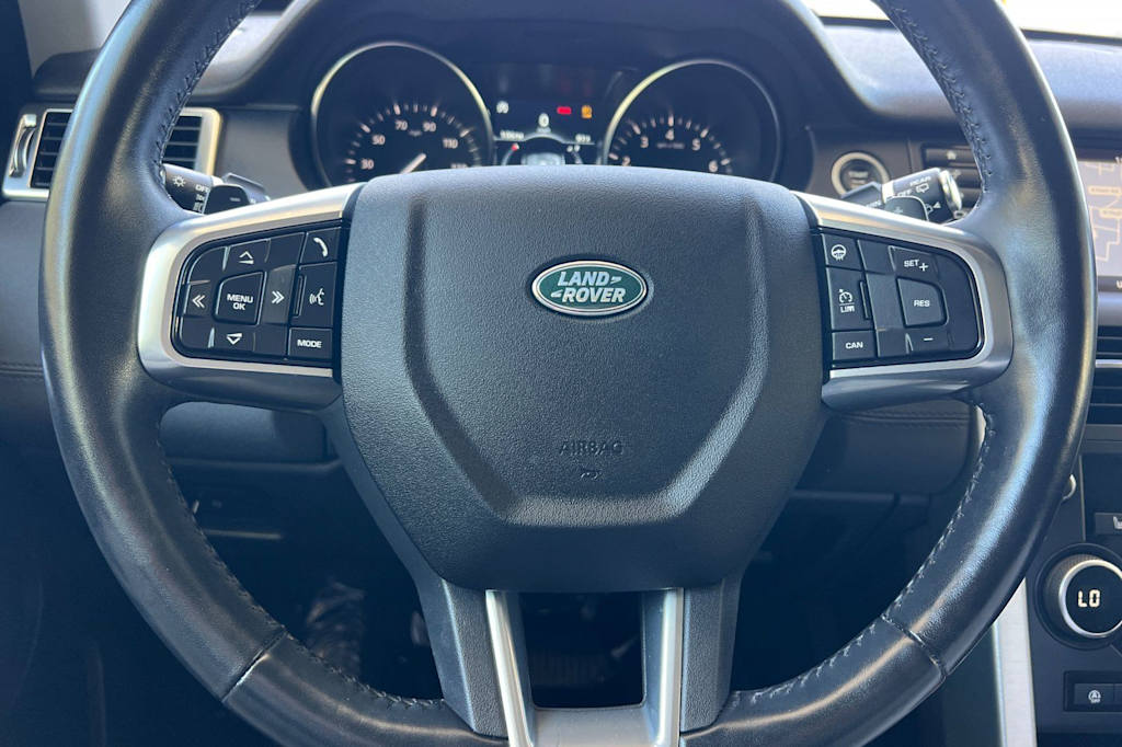 Thumbnail: 2018 Land Rover Discovery Sport - 32