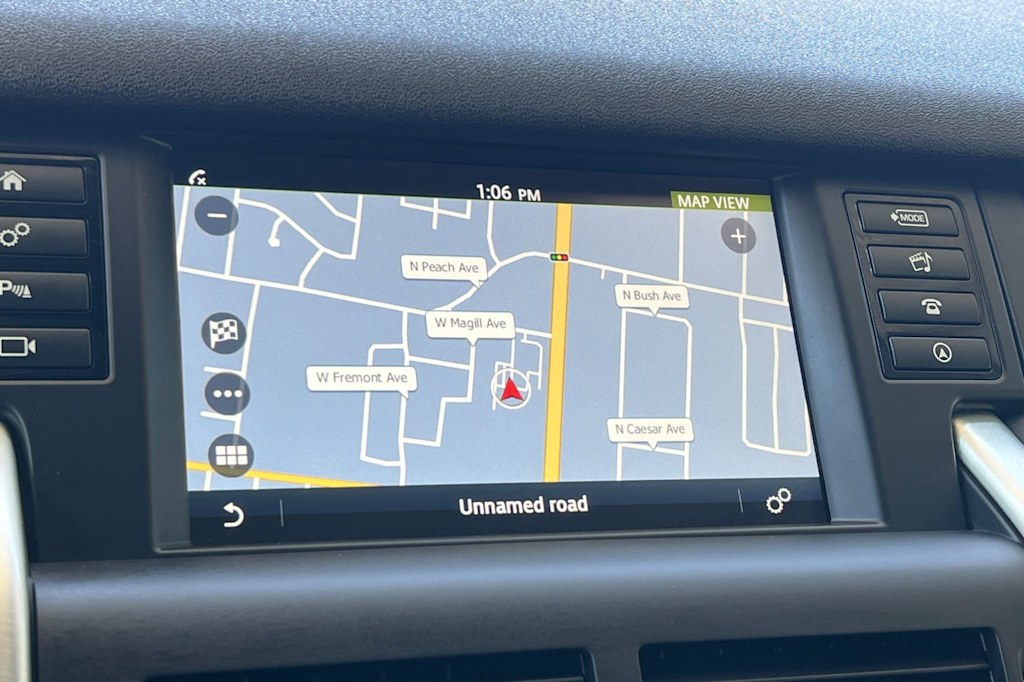 Thumbnail: 2018 Land Rover Discovery Sport - 27