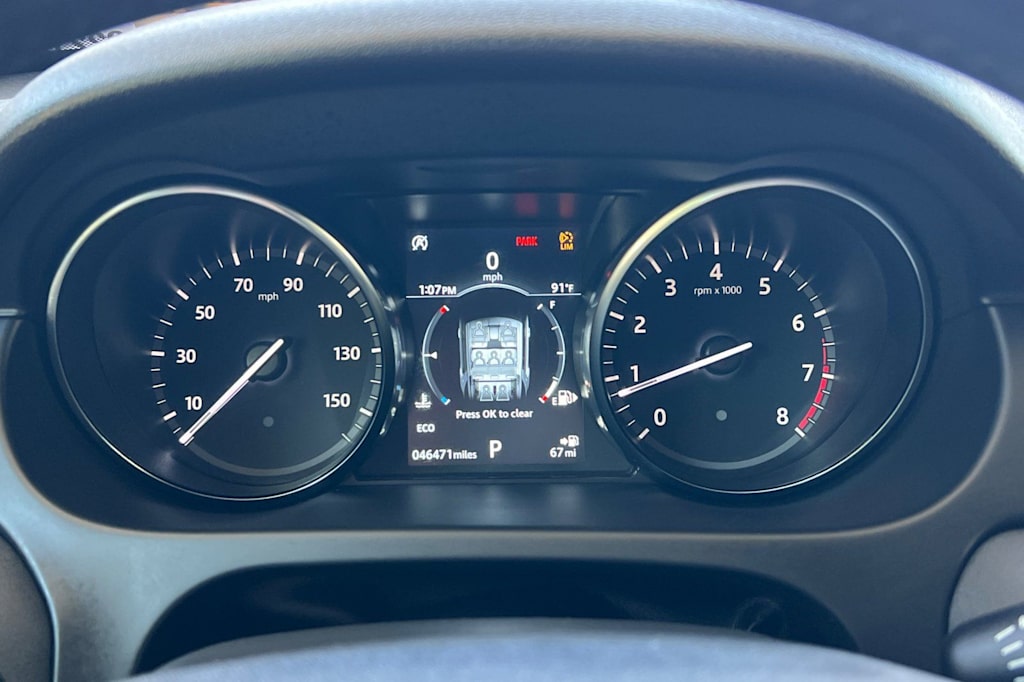 Thumbnail: 2018 Land Rover Discovery Sport - 35