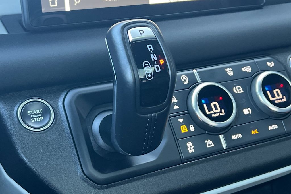 Thumbnail: 2024 Land Rover Defender - 29