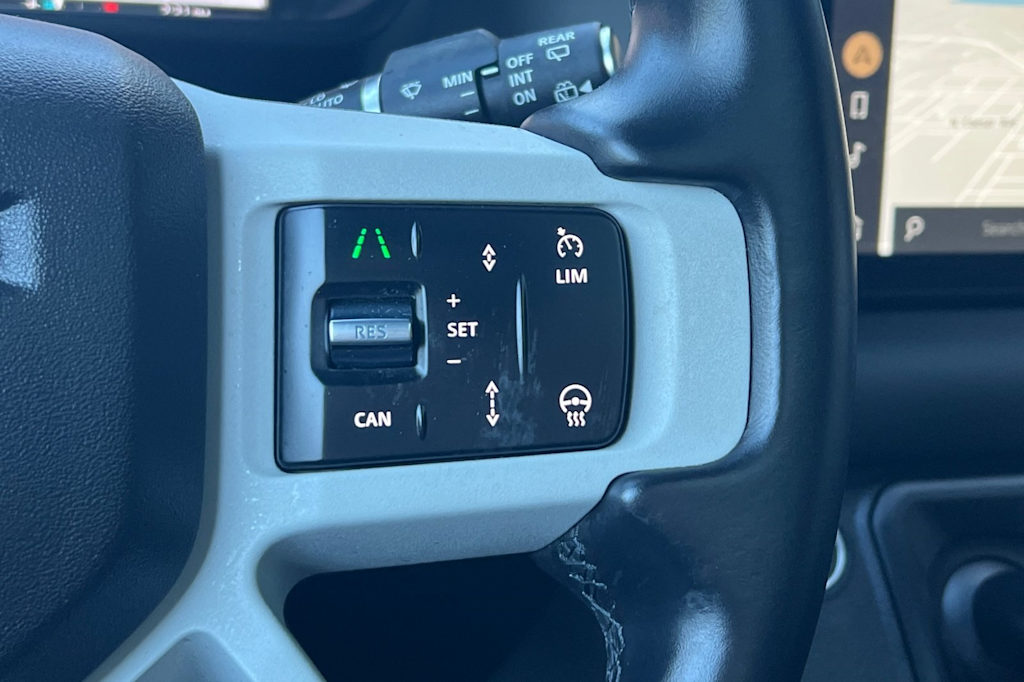 Thumbnail: 2024 Land Rover Defender - 32