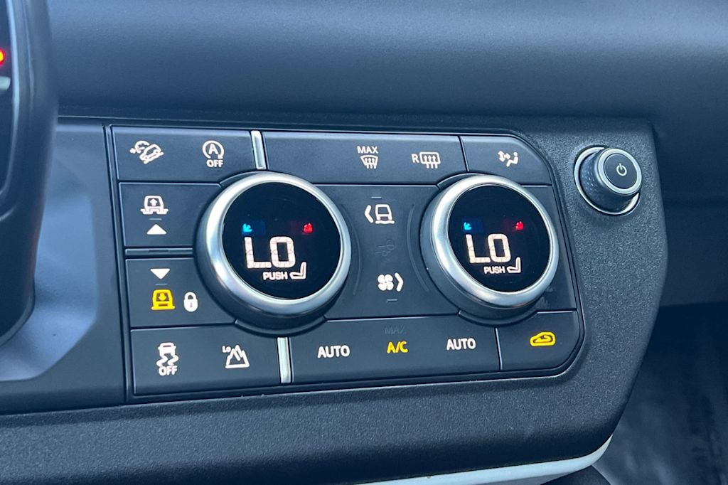 Thumbnail: 2024 Land Rover Defender - 27