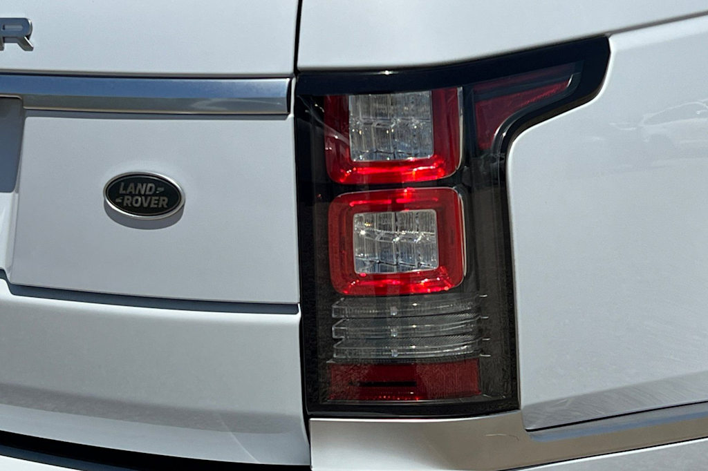 Thumbnail: 2017 Land Rover Range Rover - 39