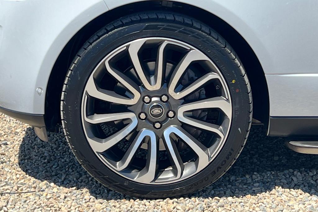 Thumbnail: 2017 Land Rover Range Rover - 8