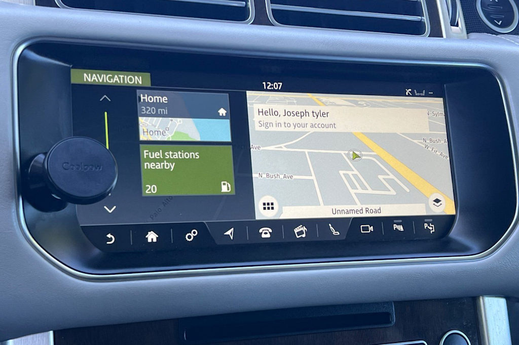 Thumbnail: 2017 Land Rover Range Rover - 29