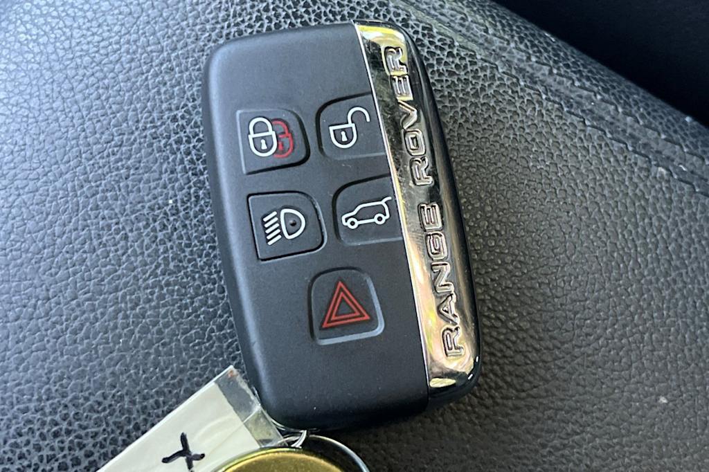 Thumbnail: 2015 Land Rover Range Rover Evoque - 29