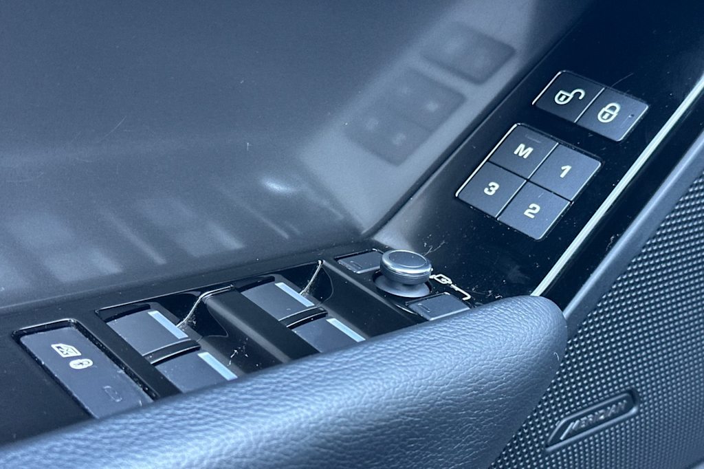 2020 Land Rover Range Rover Velar S 23
