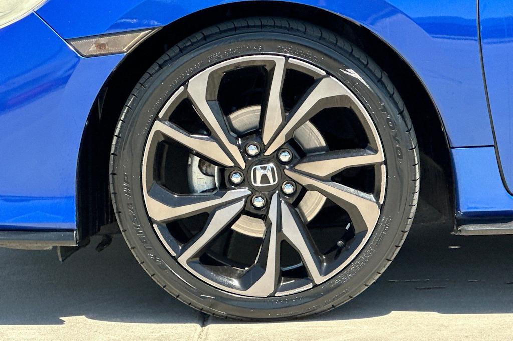 Thumbnail: 2017 Honda Civic - 8