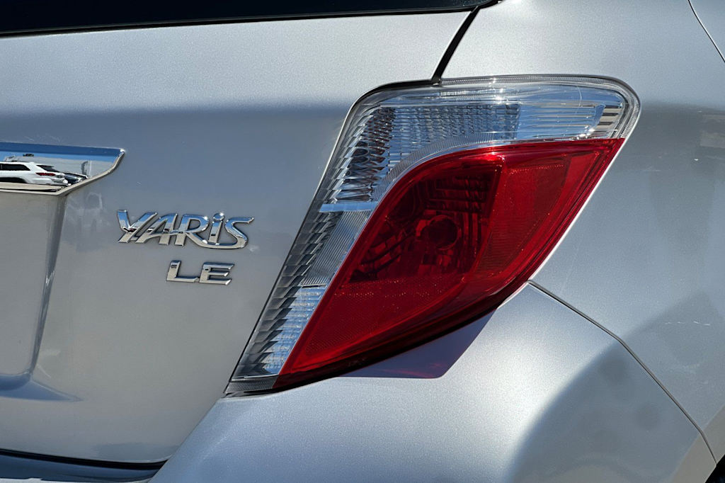 Thumbnail: 2014 Toyota Yaris - 32