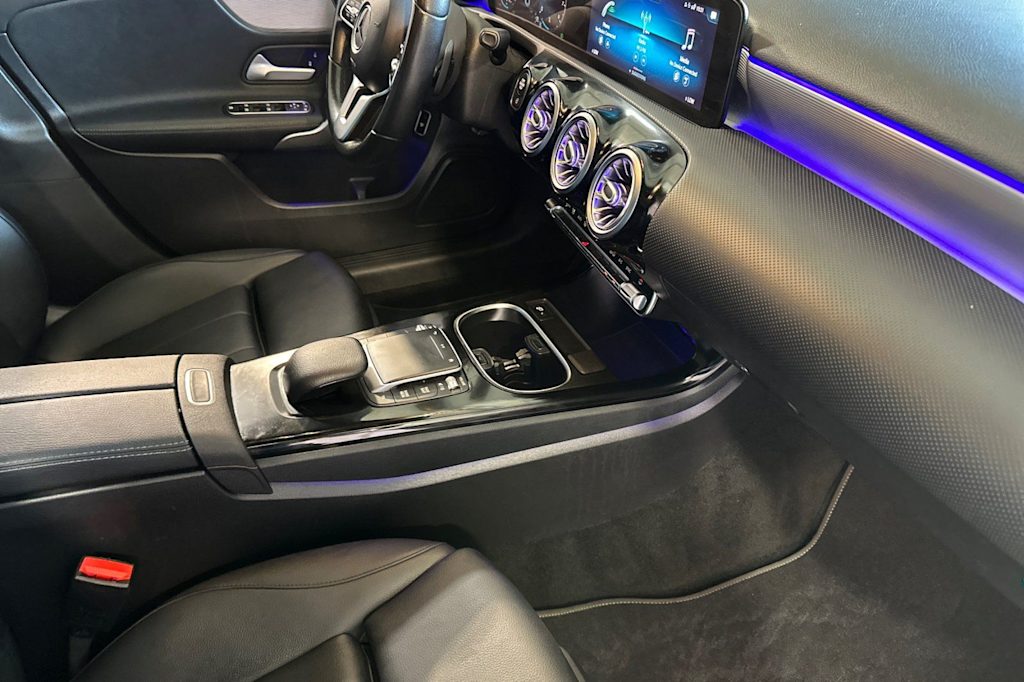 Thumbnail: 2021 Mercedes-Benz A-Class - 12
