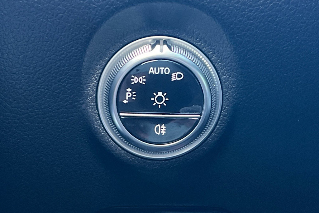 Thumbnail: 2024 Mercedes-Benz C-Class - 34