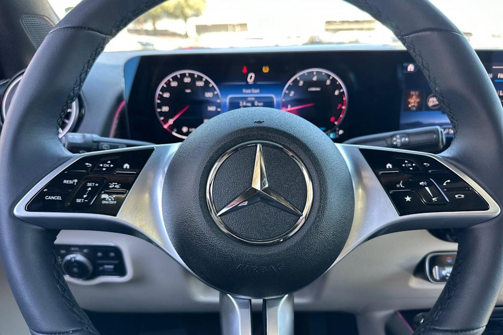 Thumbnail: 2026 Mercedes-Benz GLB - 27