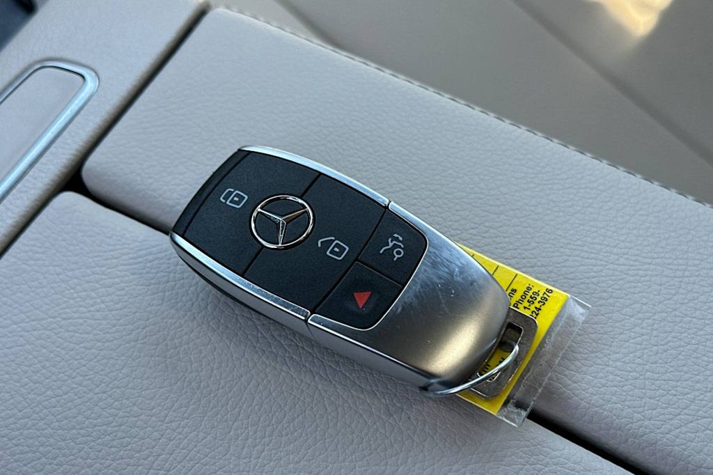 Thumbnail: 2026 Mercedes-Benz GLB - 16