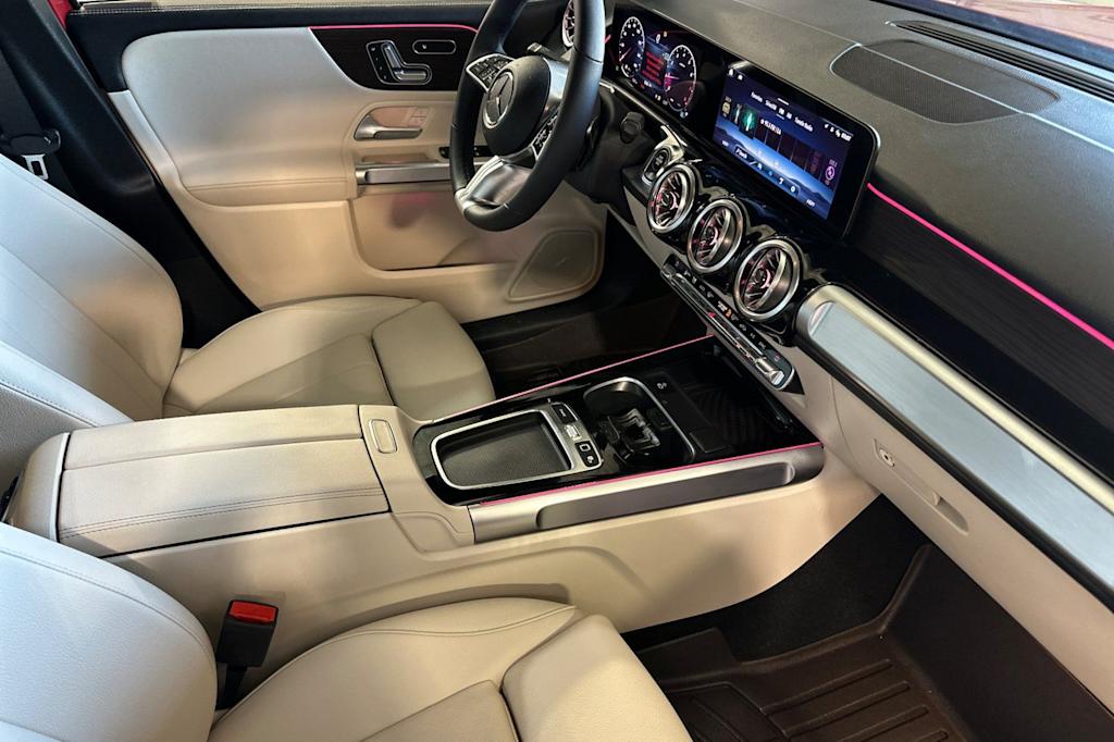 Thumbnail: 2026 Mercedes-Benz GLB - 12