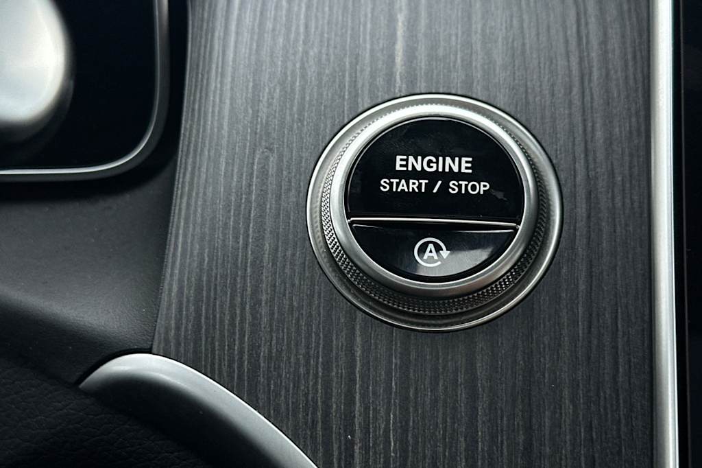 Thumbnail: 2025 Mercedes-Benz GLC - 28