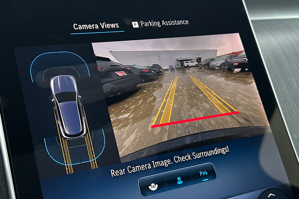 Thumbnail: 2025 Mercedes-Benz GLC - 26