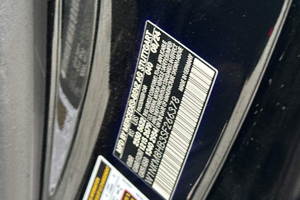 Thumbnail: 2025 Mercedes-Benz GLC - 36