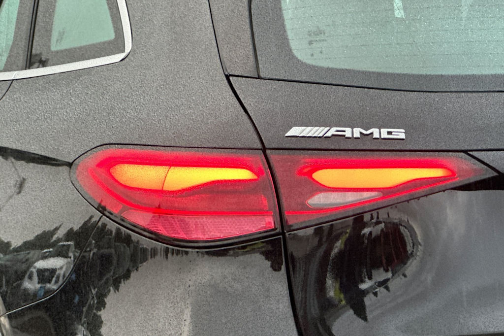 Thumbnail: 2025 Mercedes-Benz GLC - 34