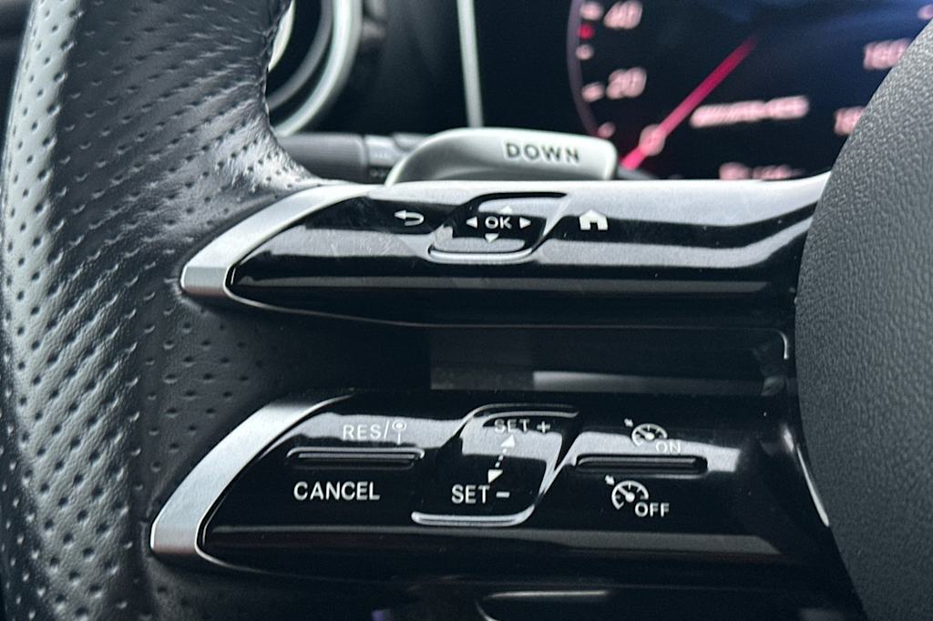 Thumbnail: 2025 Mercedes-Benz GLC - 31